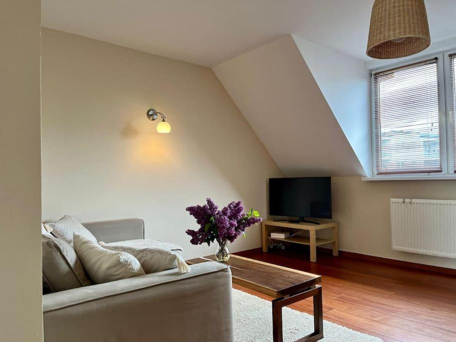 Apartament Hemingwaya Jelenia Góra Buitenkant foto